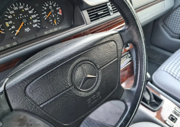 Mercedes-Benz Klasa E cena 59900 przebieg: 110000, rok produkcji 1992 z Mielec małe 254